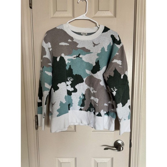 Women's Camouflage Sweater - Picture 3 of 7